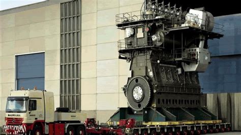 World's Largest Engine has 109,000 HP .